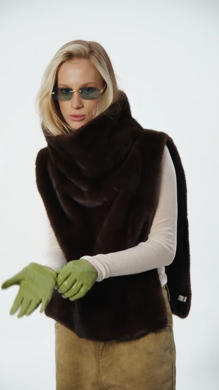 Меховая манишка