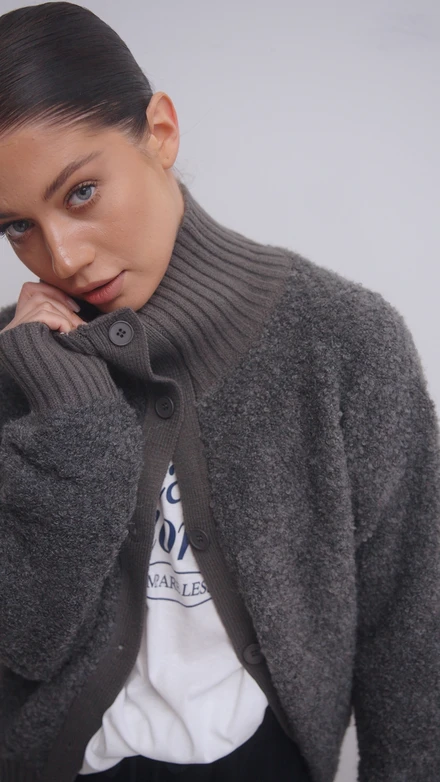 Кардиган на пуговицах