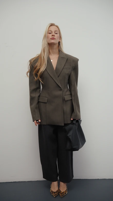 Приталенный блейзер