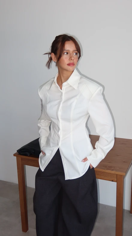 Приталенная рубашка